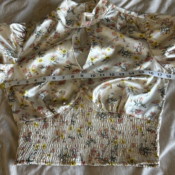 Guess Floral Satin Cropped Blouse with Long Sleeves, V Cutout Neck, Buttons - Picture 11 of 12